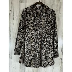 Chicos Wrinkle Resistant Button Up Size 2 or Large  Roll Tab Sleeves Leopard‎